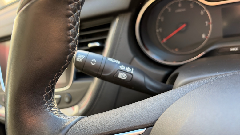 Vauxhall Grandland X 1.2 Turbo SRi Nav 5dr Auto Petrol Hatchback